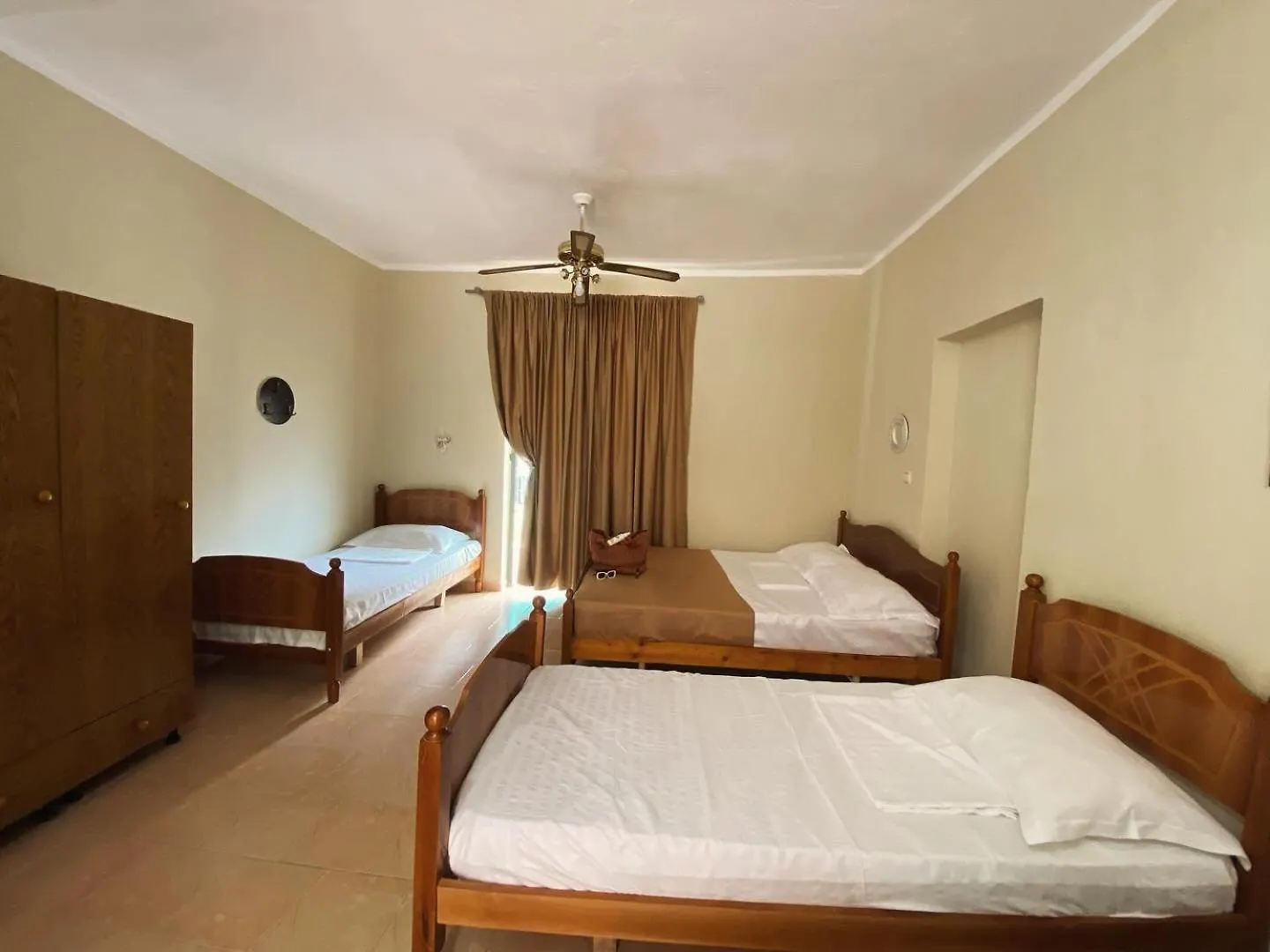Hotel Shqiponja Velipoja Albánia