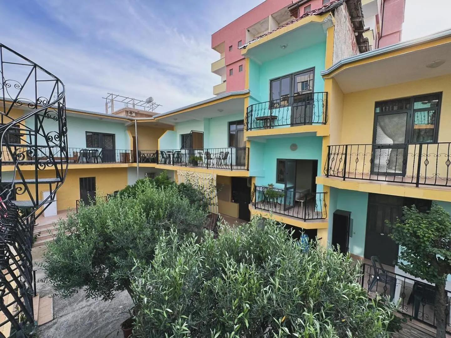 Hotel Shqiponja Velipoja 0*,  Albánia